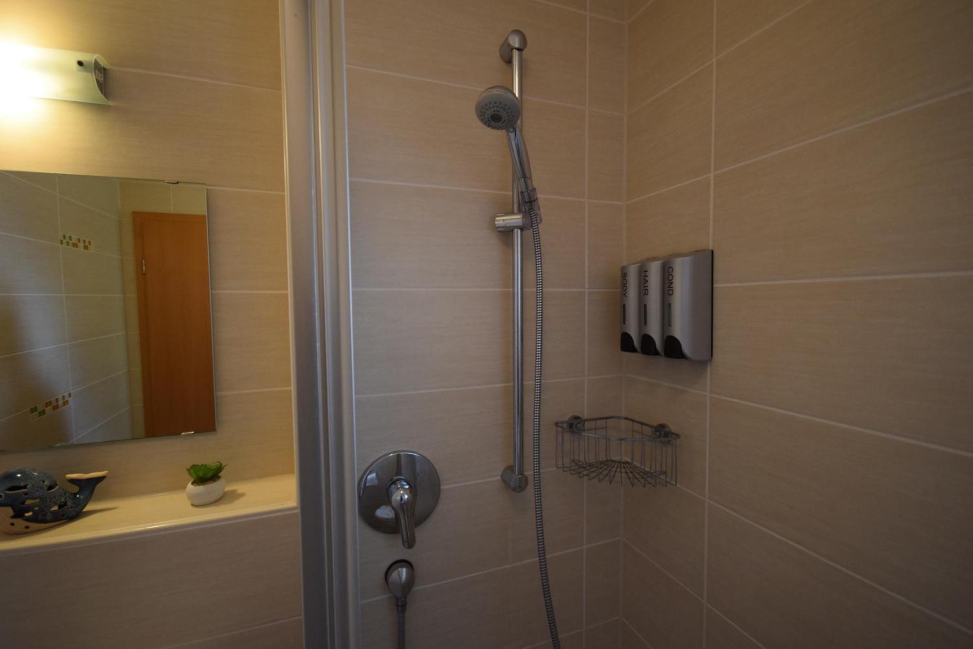 Nestwerk Komfort R23-12 - Balkon, Arbeitsplatz & Zentrumsnah Biberach an der Riß 外观 照片